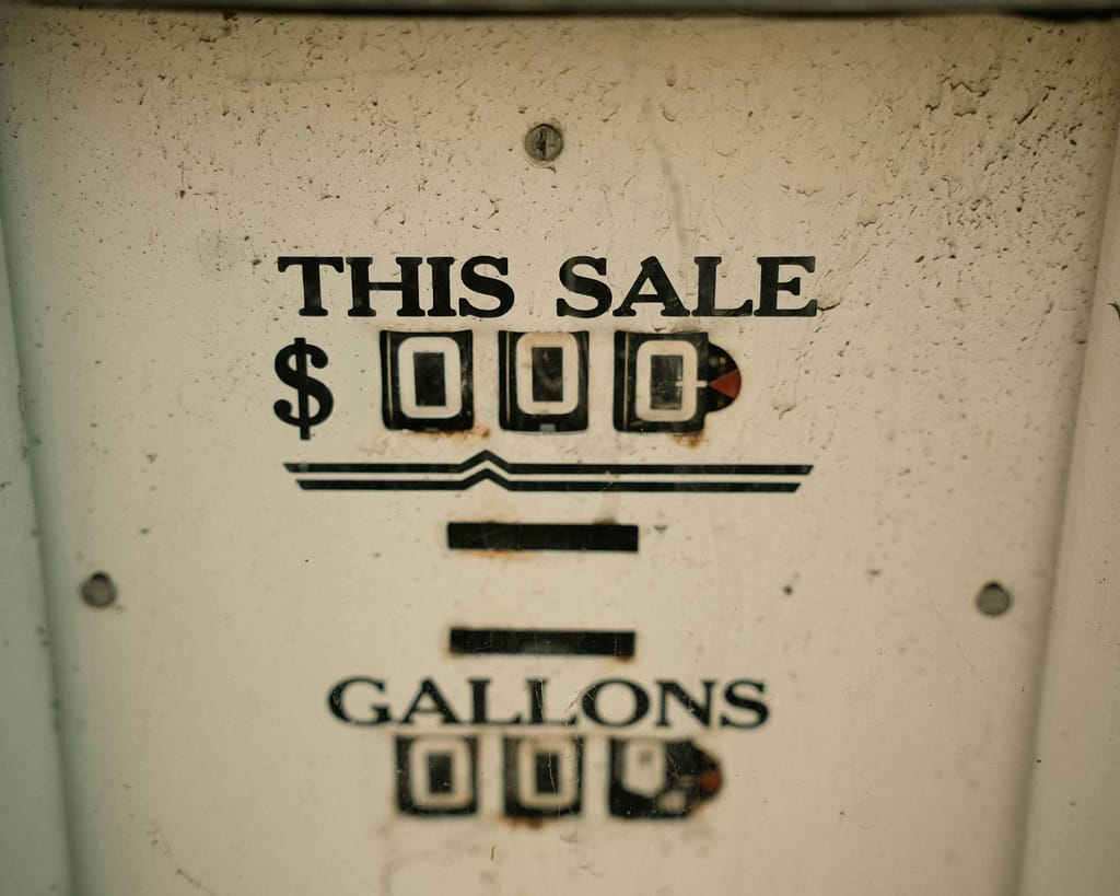 How Rising Oil Prices Above $100 Due to US–Iran Conflict Will Affect US Inflation and Interest Rates in 2026