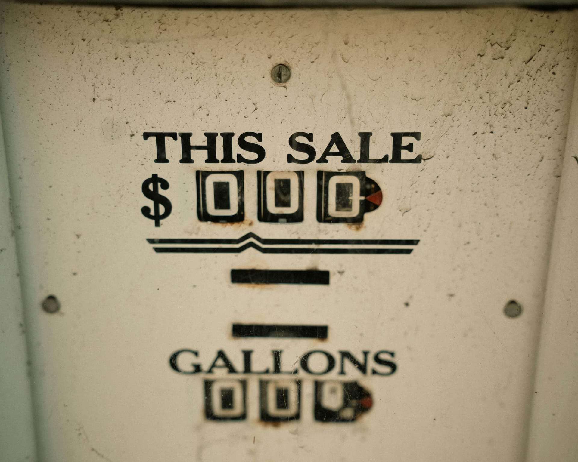 How Rising Oil Prices Above $100 Due to US–Iran Conflict Will Affect US Inflation and Interest Rates in 2026